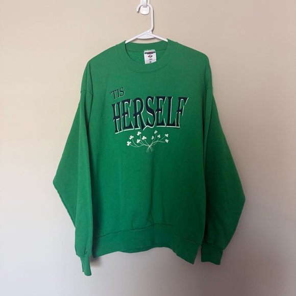 Vintage Green 'Tis Herself Crewneck Sweater - Picture 1 of 7